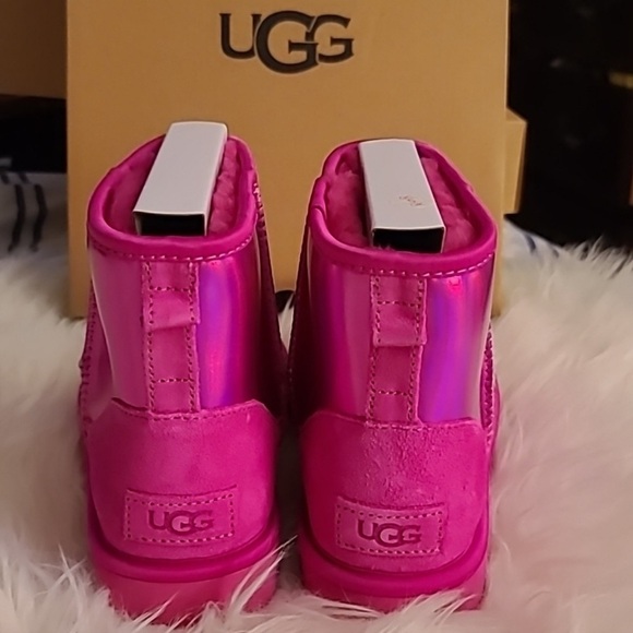 - UGG Women's Classic Mini Iridescent Shiny Boots “Pink” - Picture 5 of 14